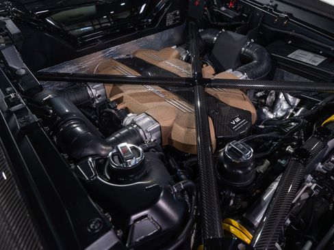 Used 2021 Lamborghini Aventador SVJ image 50