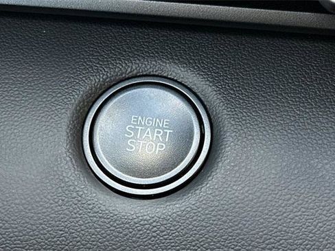 Certified 2025 Hyundai Elantra Sport image 22