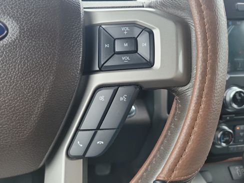 Used 2016 Ford F150 King Ranch w/ Equipment Group 601A Luxury AWD/4WD image 21