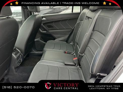 Used 2022 Volkswagen Tiguan SEL R-Line image 16