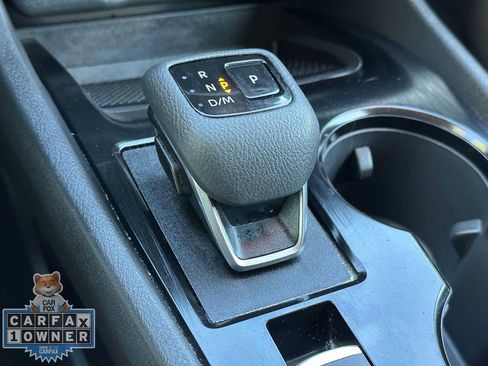 Used 2025 Nissan Rogue S AWD/4WD image 31