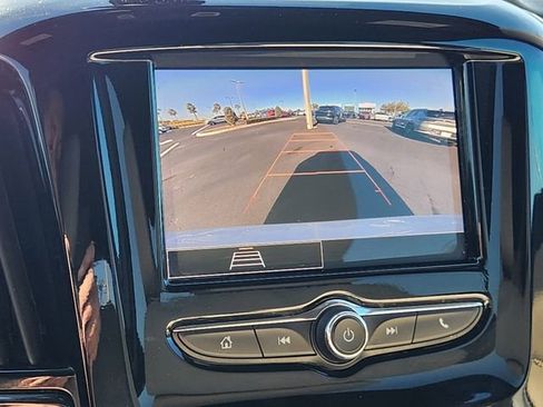 Certified 2023 Chevrolet Traverse LS image 24