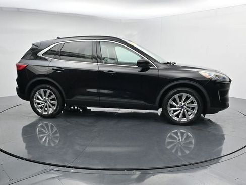 Certified 2022 Ford Escape Titanium w/ Titanium Elite Package AWD/4WD image 12