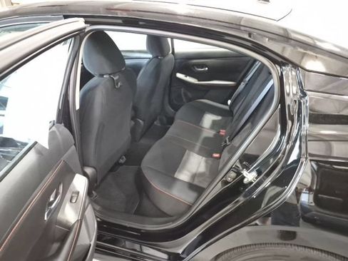 Used 2024 Nissan Sentra SR FWD image 16