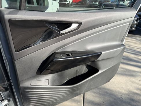 Used 2021 Volkswagen ID.4 Pro w/ ID.4 Protection Package image 34