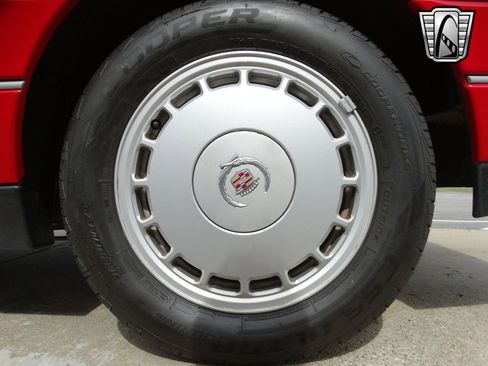 Used 1991 Cadillac Allante image 10