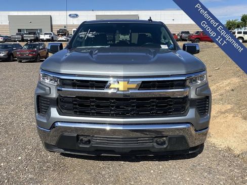 Used 2023 Chevrolet Silverado 1500 LT w/ Z71 Off-Road Package AWD/4WD image 7