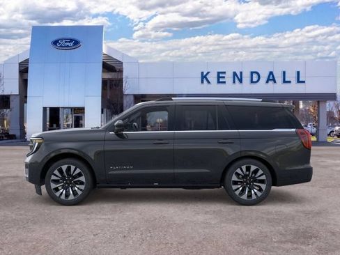 Used 2026 Ford Expedition Platinum w/ Driver's Package AWD/4WD image 3