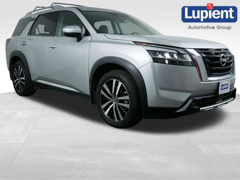Used 2023 Nissan Pathfinder Platinum w/ Cargo Package AWD/4WD image 1