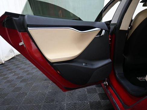 Used 2017 Tesla Model S 90D image 18