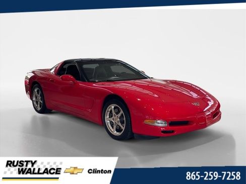 Used 2003 Chevrolet Corvette Coupe w/ Preferred Equipment Group RWD image 1