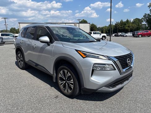 Used 2023 Nissan Rogue SV w/ SV Premium B Package FWD image 11