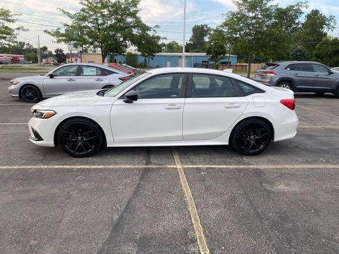 Used 2023 Honda Civic Sport image 6