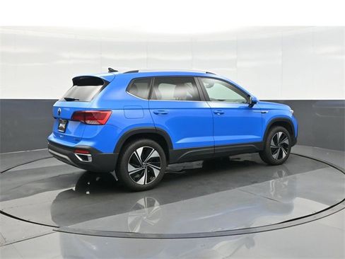 Used 2024 Volkswagen Taos SE image 7