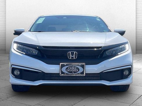 Used 2019 Honda Civic Touring image 2