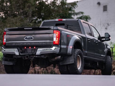Used 2017 Ford F350 Lariat w/ FX4 Off-Road Package AWD/4WD image 12