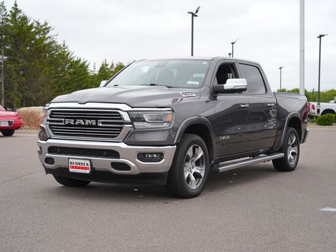 Used 2020 RAM 1500 Laramie AWD/4WD image 7