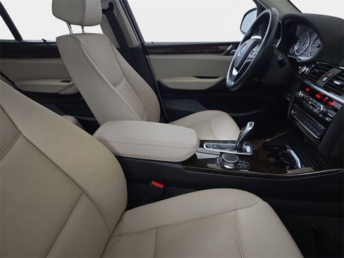 Used 2017 BMW X3 xDrive35i image 10
