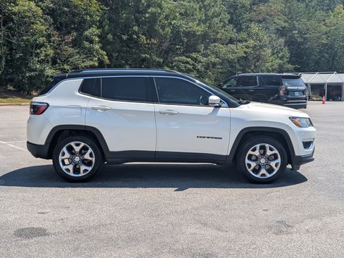 Used 2021 Jeep Compass Limited FWD image 10