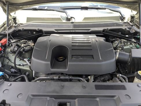 Used 2020 Land Rover Defender 110 SE AWD/4WD image 23