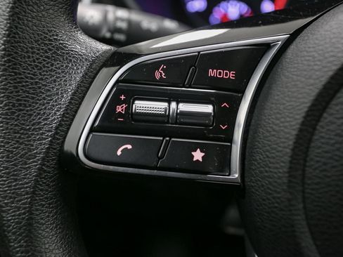 Used 2023 Kia Forte LXS image 32