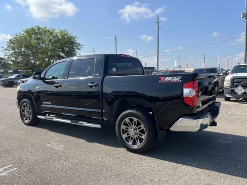 Used 2016 Toyota Tundra SR5 w/ SR5 Upgrade Package AWD/4WD image 3