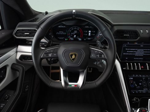 Used 2024 Lamborghini Urus S AWD/4WD image 19