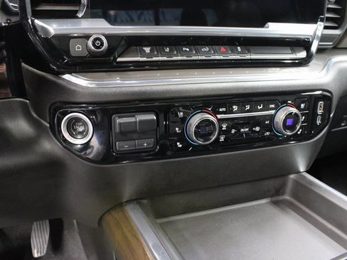 Used 2024 Chevrolet Silverado 2500 High Country image 65