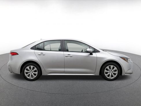 Used 2025 Toyota Corolla LE FWD image 10