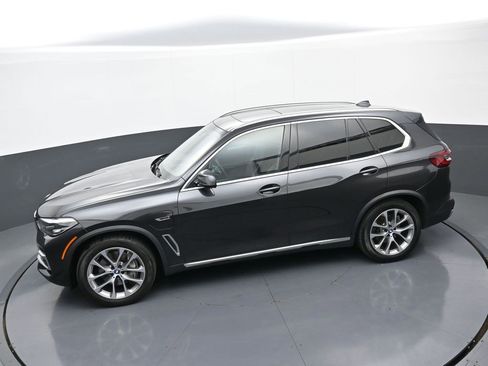 Used 2023 BMW X5 xDrive45e w/ Climate Comfort Package image 33