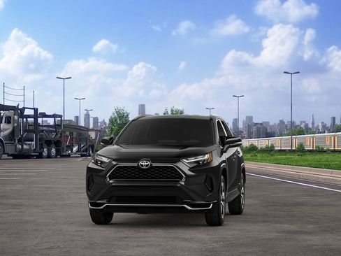 New 2025 Toyota RAV4 SE image 18