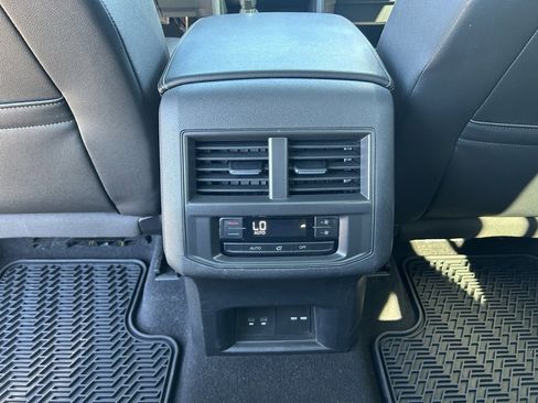 Used 2021 Volkswagen Atlas SEL R-Line w/ MDO Package (Bench Seat) image 16