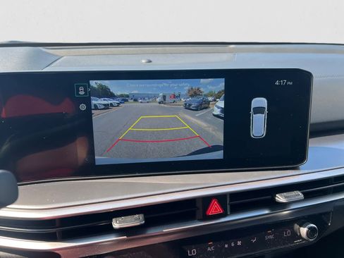 Certified 2025 Kia Sorento S image 21