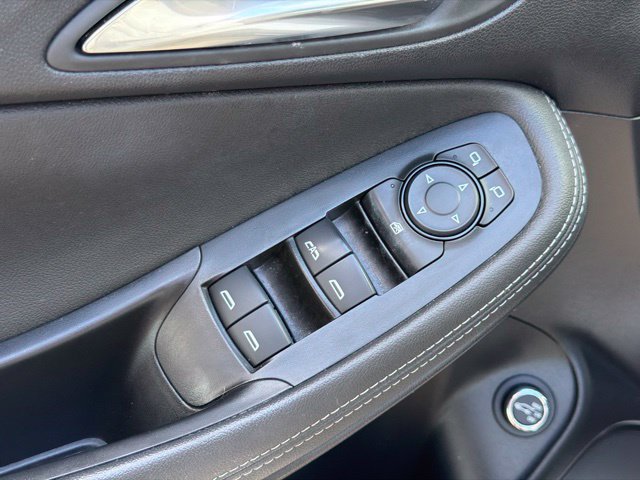 Used 2024 Buick Encore GX Sport Touring w/ Advanced Technology Package FWD image 13