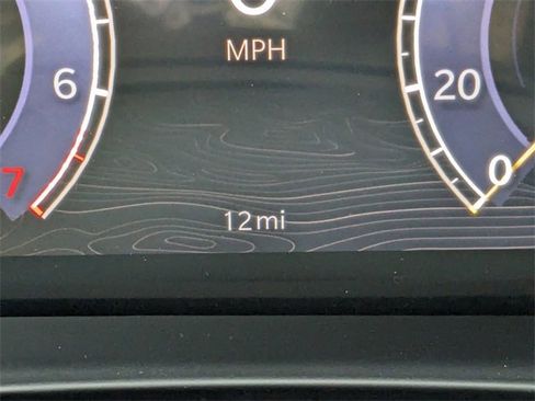 New 2025 Jeep Grand Cherokee L Laredo image 26