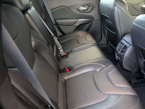 Used 2021 Jeep Cherokee Limited AWD/4WD image 23