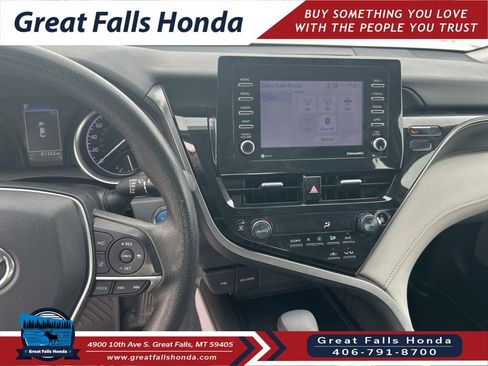 Used 2021 Toyota Camry LE image 16