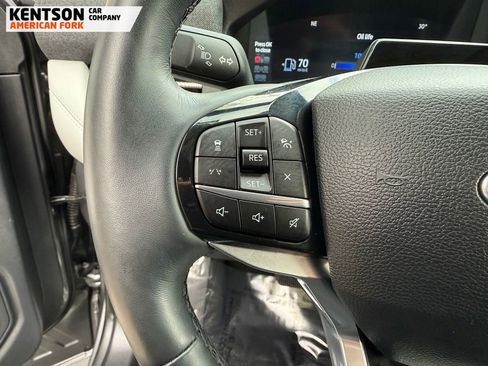 Used 2025 Ford Explorer Platinum w/ LUX Leather Package image 16