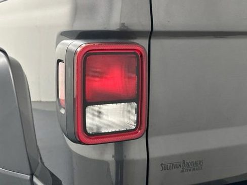 Used 2020 Jeep Gladiator Sport w/ Quick Order Package 23S AWD/4WD image 19