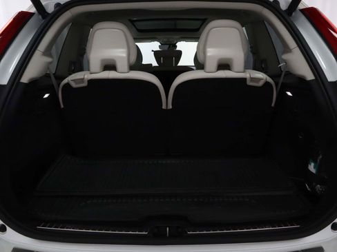 Used 2025 Volvo XC90 T8 Plus w/ Protection Package Premier AWD/4WD image 12