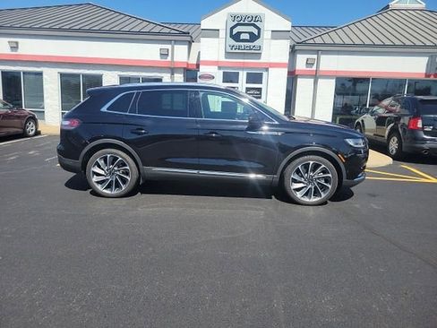 Used 2022 Lincoln Nautilus Reserve w/ Equipment Group 202A image 5