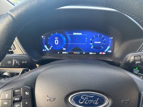 Used 2020 Ford Escape Titanium image 31