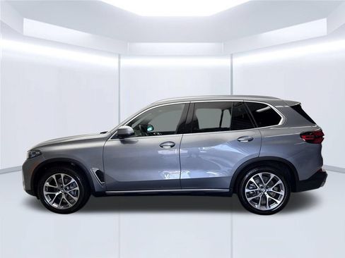 Used 2024 BMW X5 xDrive40i w/ Premium Package AWD/4WD image 2