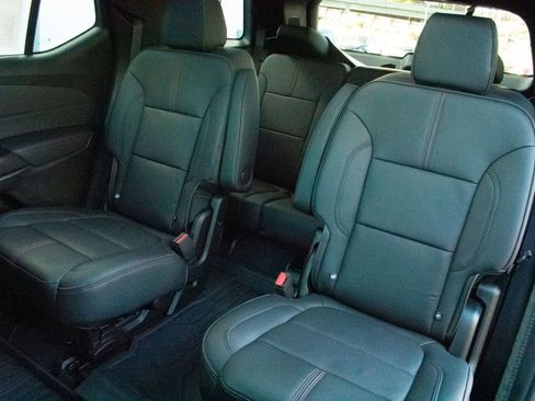 Certified 2024 Chevrolet Traverse RS image 27