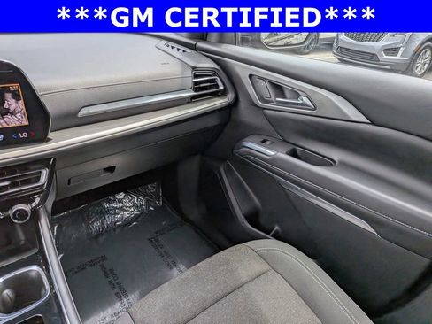 Used 2024 Chevrolet Traverse LT AWD/4WD image 16