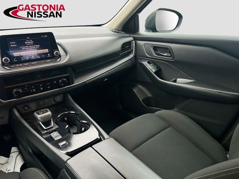 Used 2024 Nissan Rogue S image 30