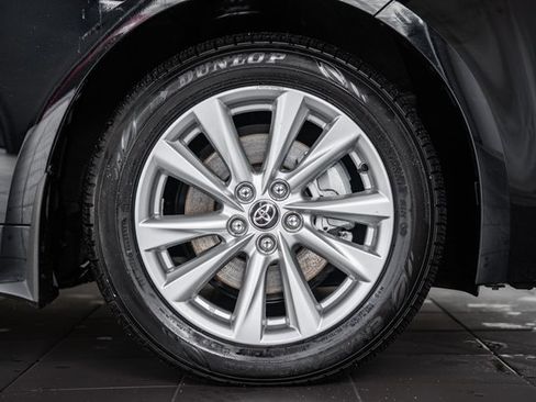 Used 2024 Toyota Corolla SE image 14