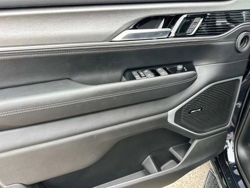 New 2025 Jeep Wagoneer 4WD w/ Premium Group I image 14