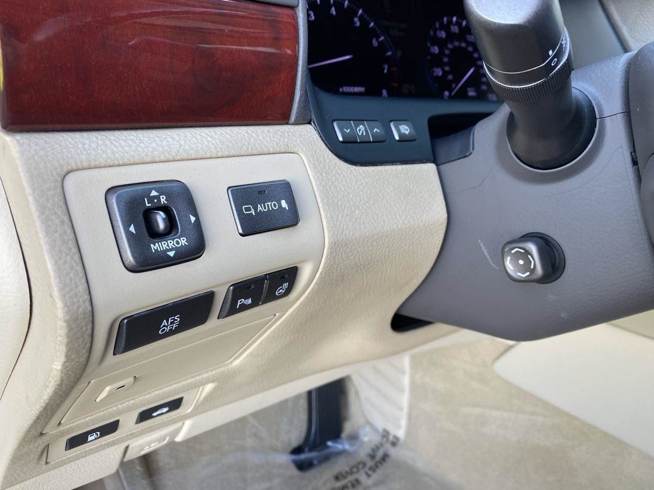 Used 2011 Lexus LS 460 AWD w/ Luxury Value Edition image 33