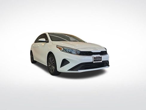 Certified 2023 Kia Forte LXS image 9